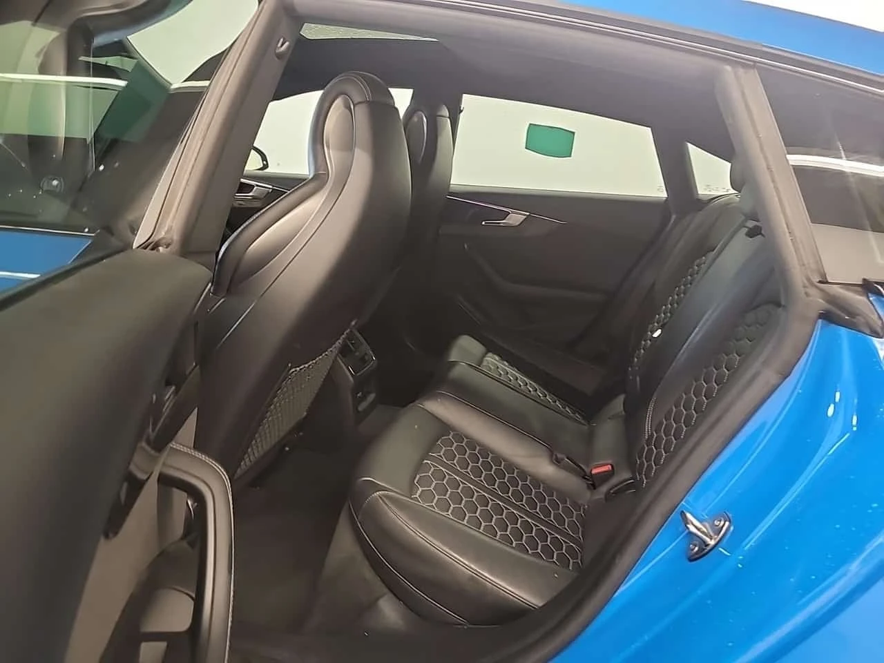 Audi Rs5 / DIAMOND SEATS / CARBON / DISTRONIC / FINANCING, снимка 13 - Автомобили и джипове - 56211561