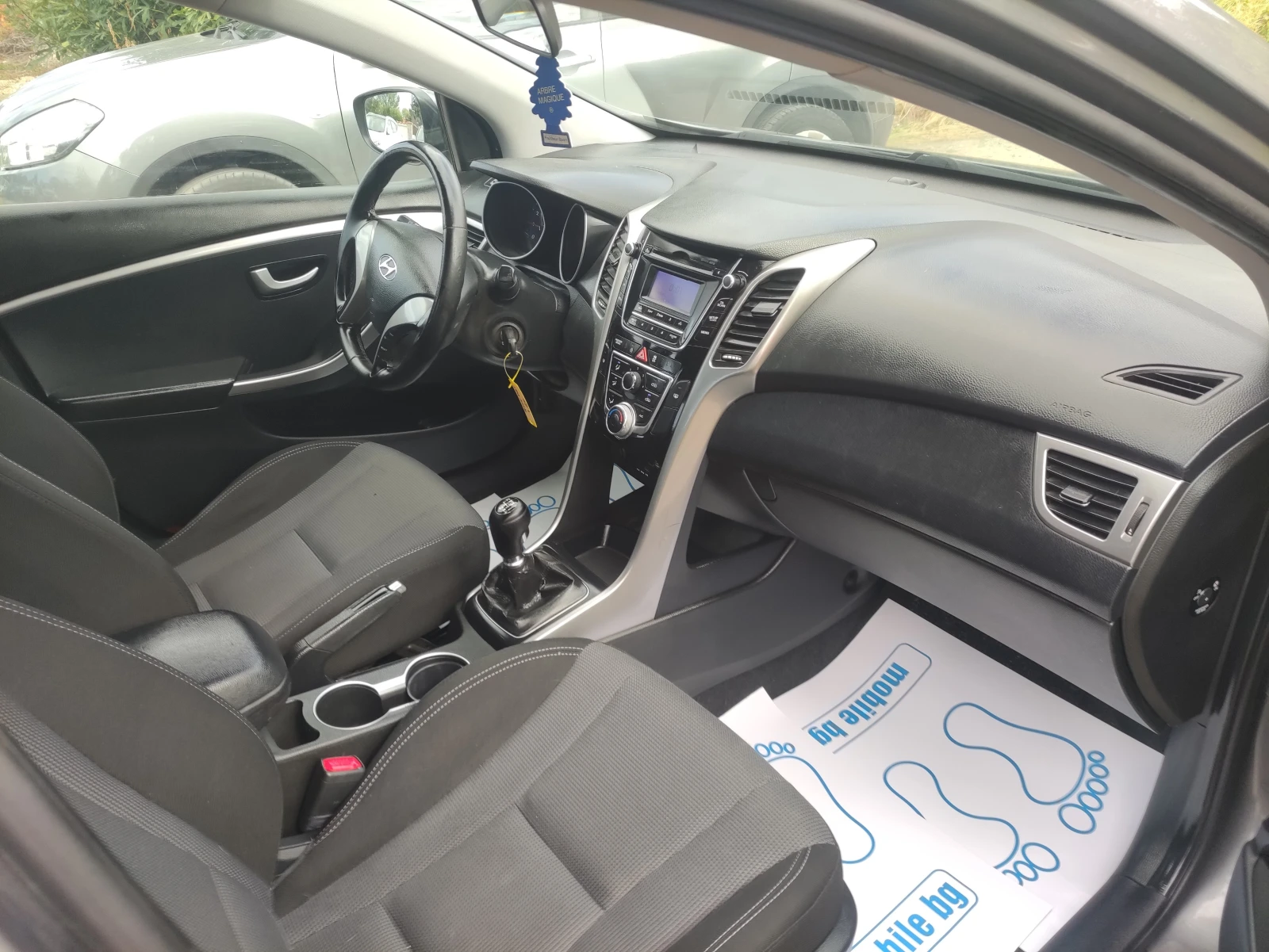 Hyundai I30 1.4 като нов 179000км 6ск, снимка 8 - Автомобили и джипове - 56320561