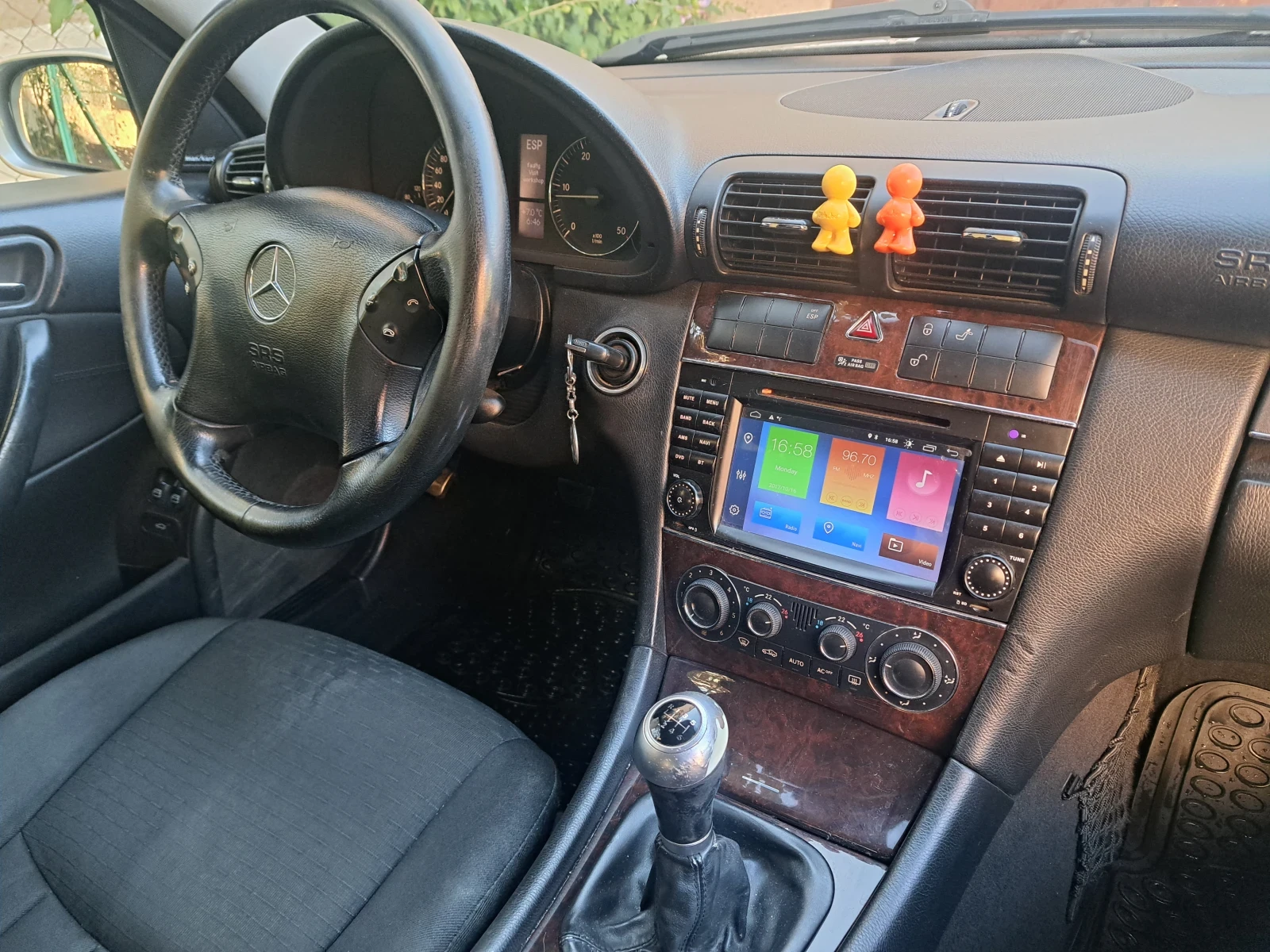 Mercedes-Benz C 220 Facelift, снимка 8 - Автомобили и джипове - 56343406