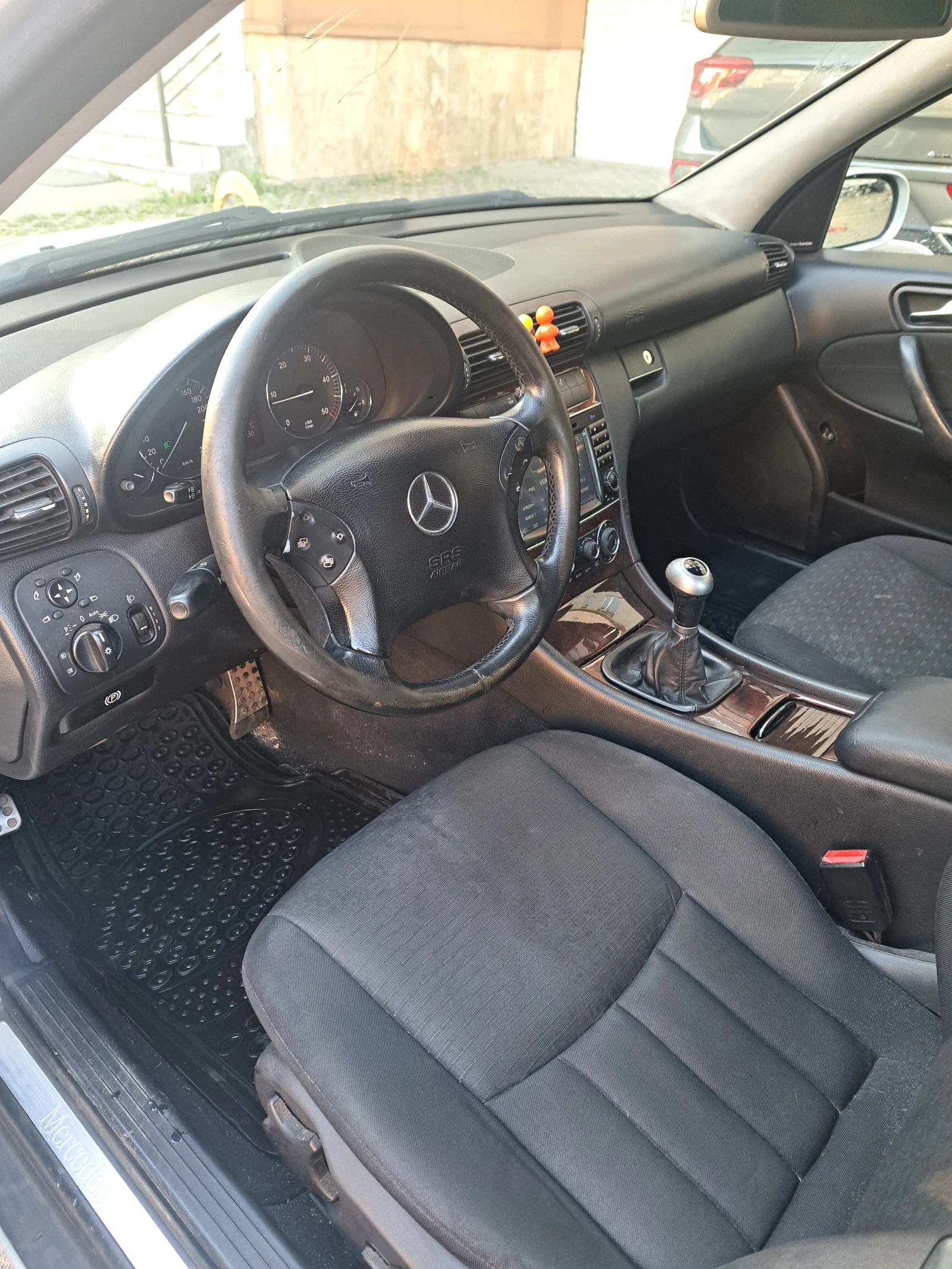 Mercedes-Benz C 220 Facelift, снимка 7 - Автомобили и джипове - 56343406