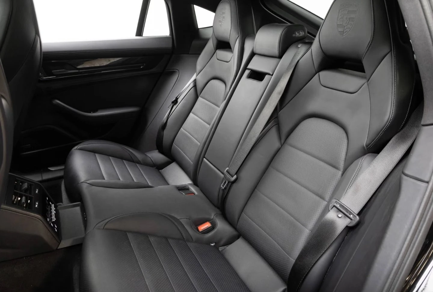 Porsche Panamera 4 E-HYBRID / SPORT CHRONO / MATRIX / HUD / 360 / | Mobile.bg � ����������� 16