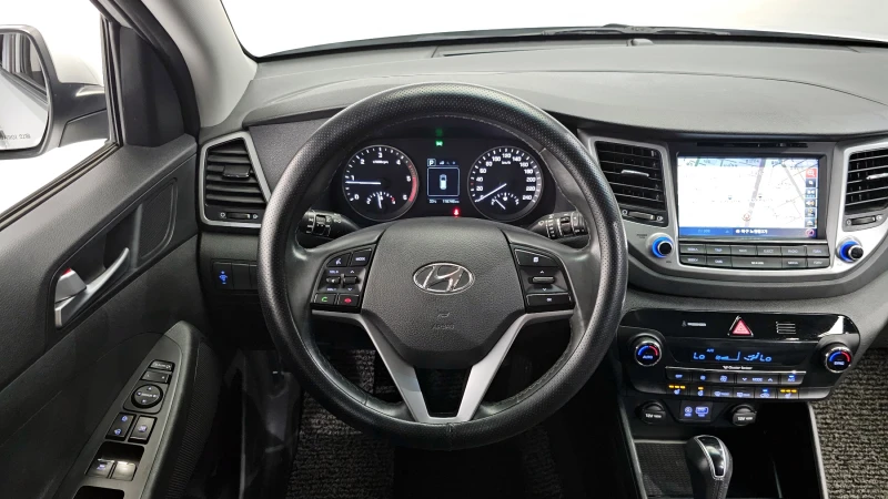 Hyundai Tucson 2.0 4WD MODERN autogeorge.com, снимка 12 - Автомобили и джипове - 51903467