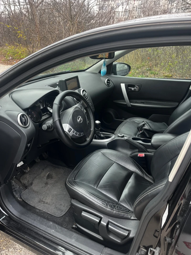 Nissan Qashqai, снимка 7 - Автомобили и джипове - 52752334