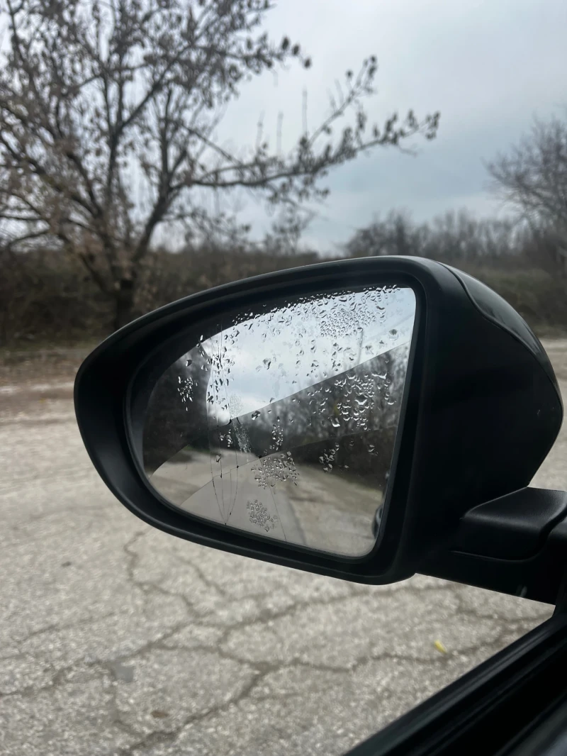 Nissan Qashqai, снимка 12 - Автомобили и джипове - 52752334