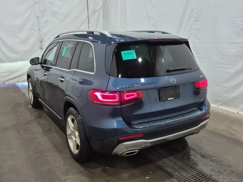 Mercedes-Benz GLB * 250 * CARFAX * ФИНАНСИРАНЕ* , снимка 4 - Автомобили и джипове - 53171736