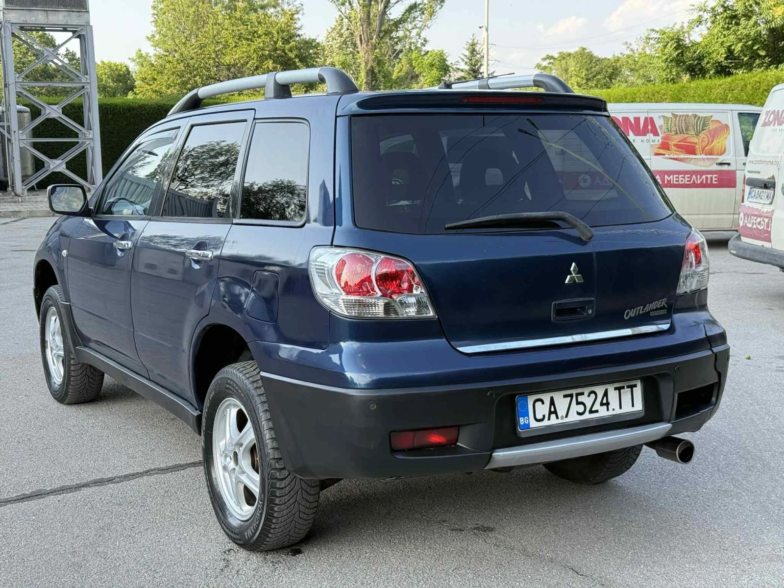 Mitsubishi Outlander 2.0 4x4 газ инжекцион - изображение 3