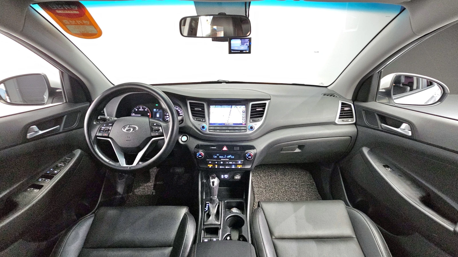 Hyundai Tucson 2.0 4WD MODERN - изображение 6