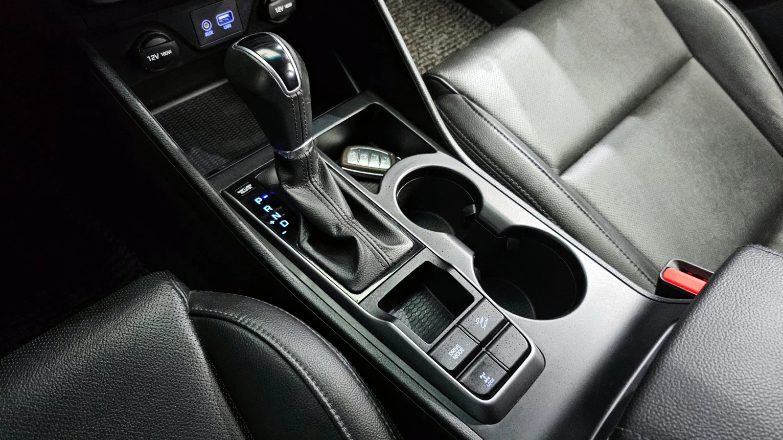 Hyundai Tucson 2.0 4WD MODERN - изображение 8