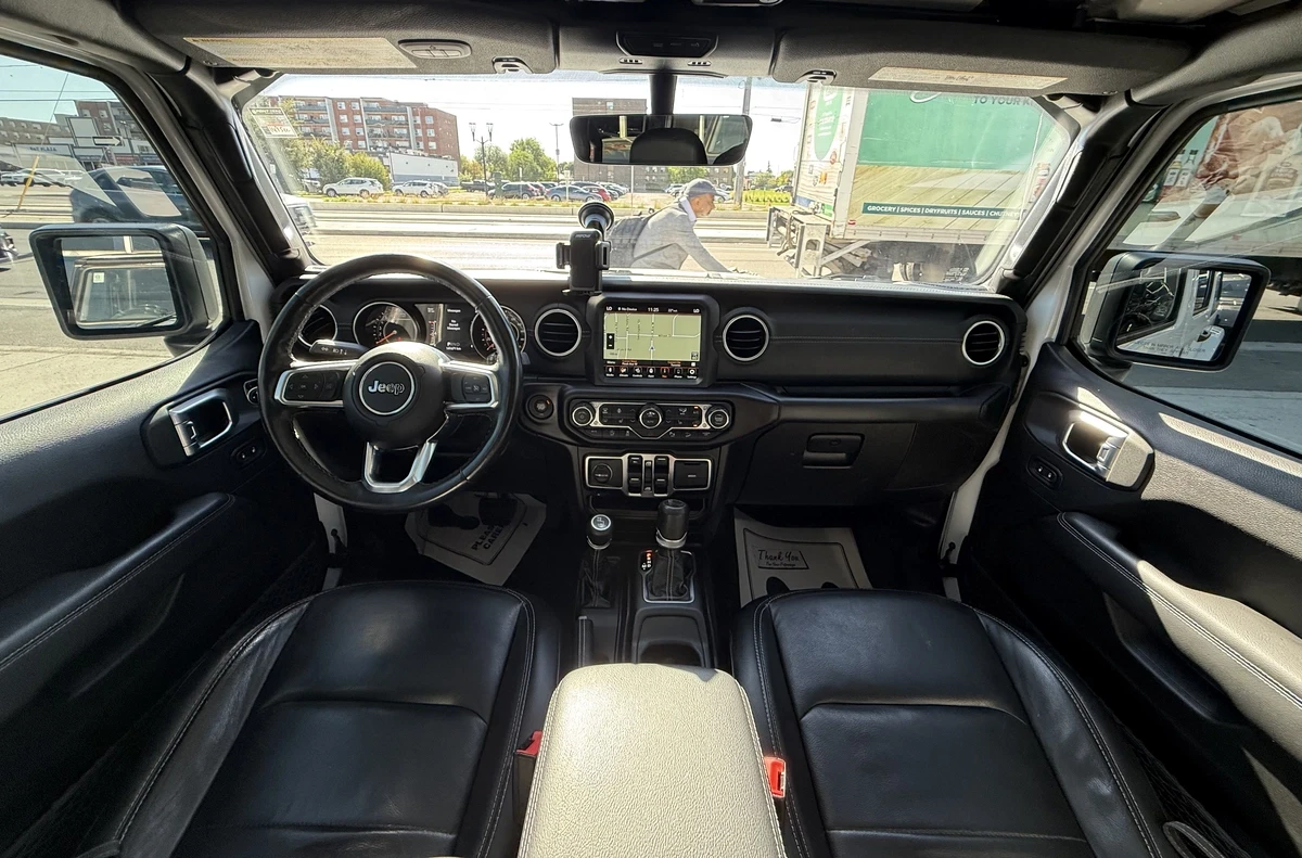 Jeep Wrangler UNLIMITED* SAHARA* 3.6* V6* ПОДГРЕВ* КАМЕРА*  - изображение 9