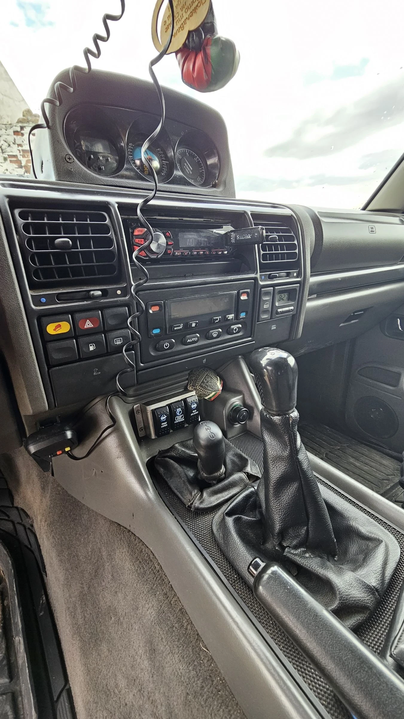 Land Rover Discovery Td5 139 + +  бартер , снимка 7 - Автомобили и джипове - 52967885