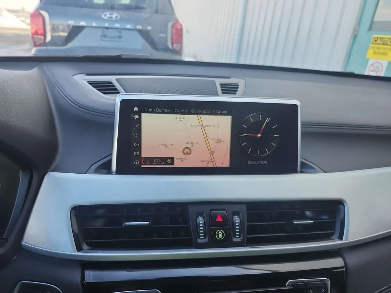 BMW X1  XDRIVE28I * KEYLESS GO* ПАМЕТ* ПОДГРЕВИ* CARFAX *, снимка 13 - Автомобили и джипове - 53746119