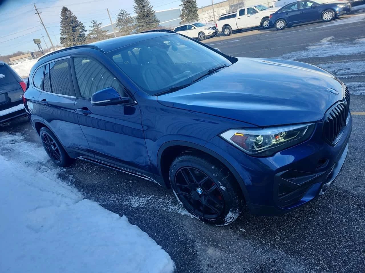 BMW X1  XDRIVE28I * KEYLESS GO* ПАМЕТ* ПОДГРЕВИ* CARFAX * - изображение 2