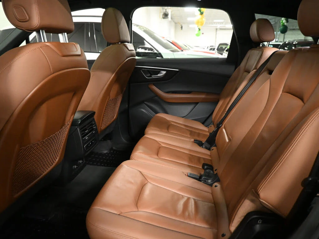Audi Q7 2022 Audi Q7 quattro Komfort 55 TFSI, снимка 16 - Автомобили и джипове - 54383118