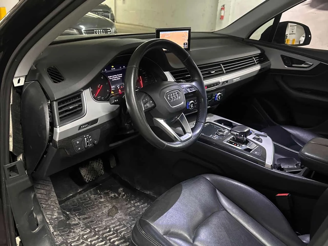 Audi Q7 KOMFORT * ГЛАВНО ПРЕДСТАВИТЕЛСТВО НА AUDI* , снимка 7 - Автомобили и джипове - 54577570