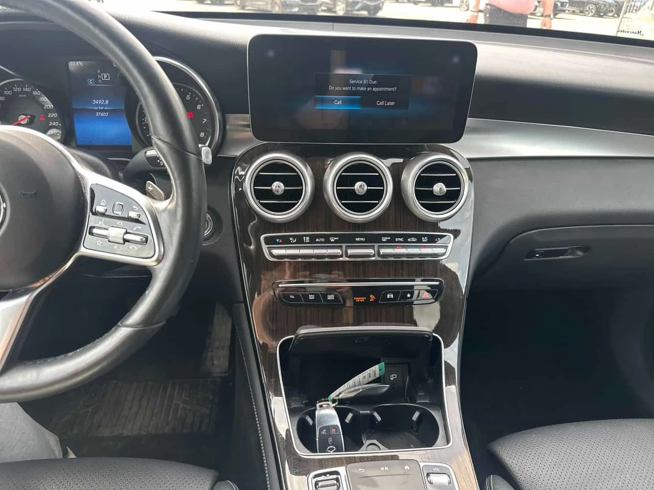 Mercedes-Benz GLC 300  * CARFAX * БЕЗ ПЪРВОНАЧАЛНА ВНОСКА, снимка 9 - Автомобили и джипове - 54906340