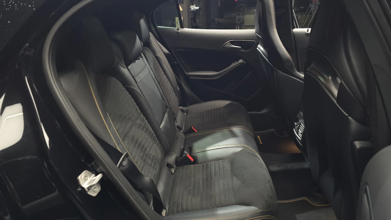 Mercedes-Benz GLA 45 AMG 50TH ANNICERSARY EDITION* КРАЙНА ЦЕНА, снимка 16 - Автомобили и джипове - 55235859