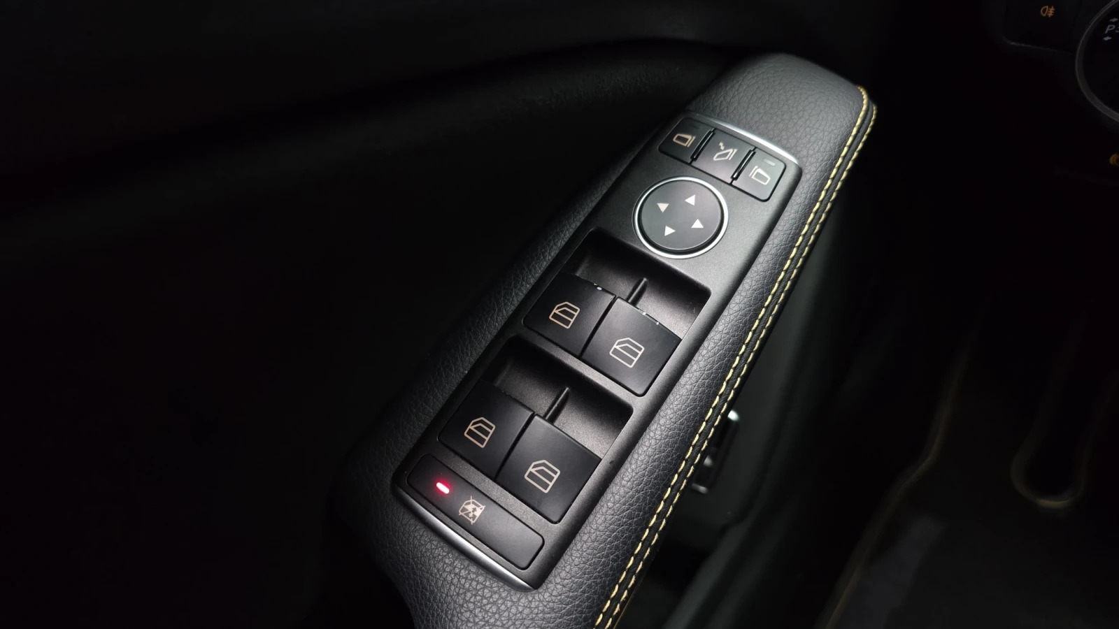Mercedes-Benz GLA 45 AMG 50TH ANNICERSARY EDITION* КРАЙНА ЦЕНА, снимка 13 - Автомобили и джипове - 55235859