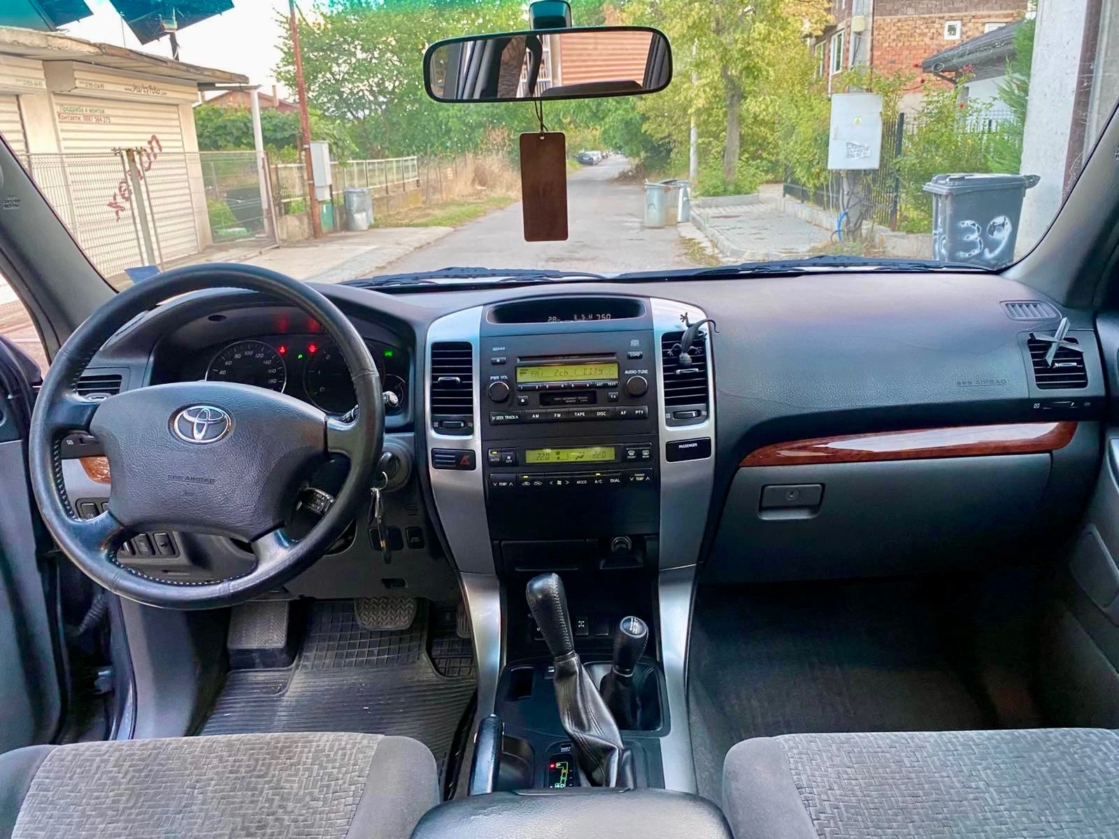 Toyota Land cruiser L120, снимка 6 - Автомобили и джипове - 56093871