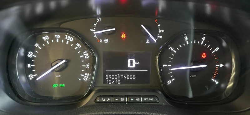 Peugeot Traveller Expert* 7+ 1* Лизинг, снимка 10 - Бусове и автобуси - 53045970