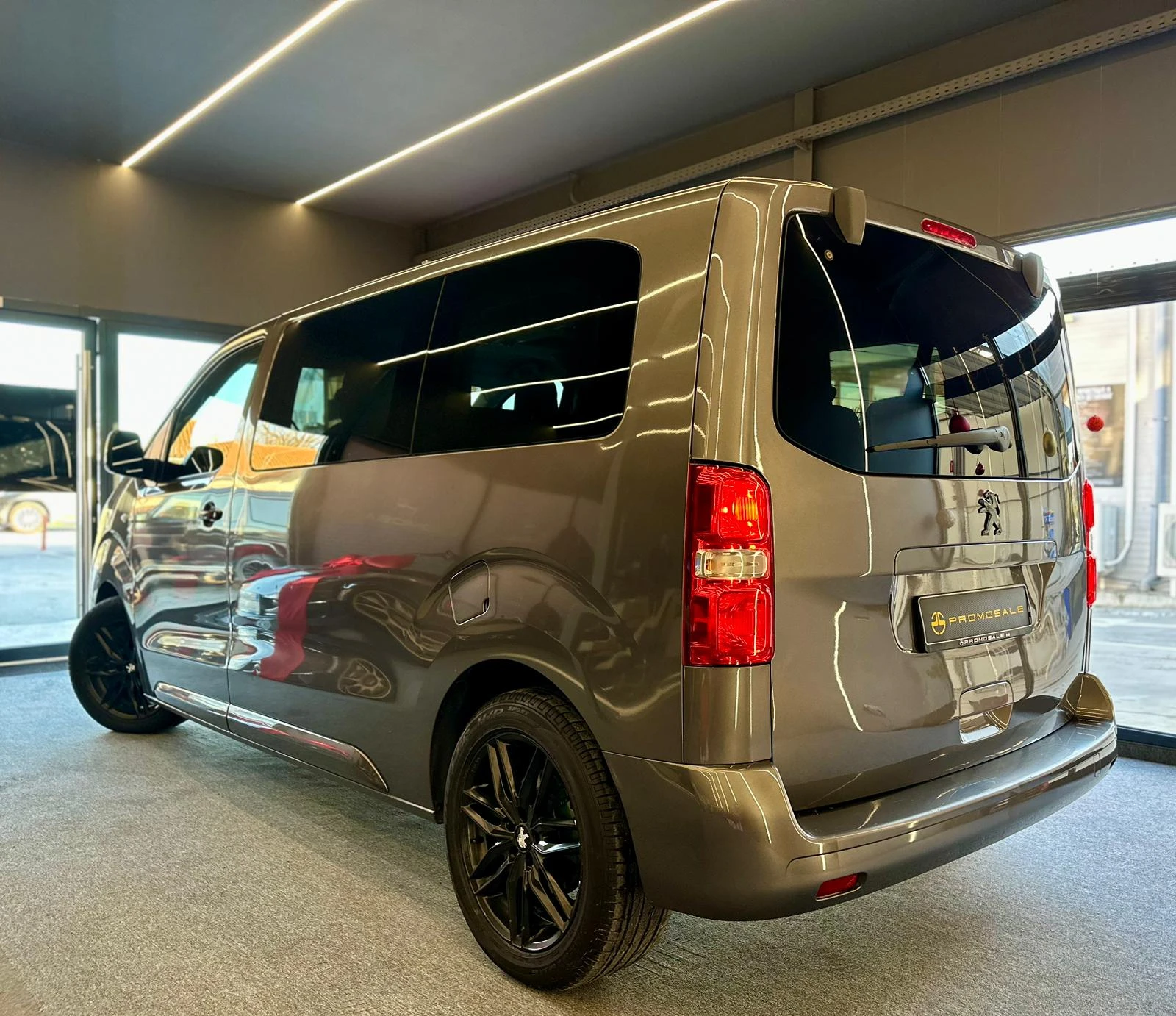 Peugeot Traveller Expert* 7+ 1* Лизинг - изображение 4