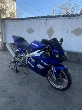 Yamaha YZF-R1, снимка 1