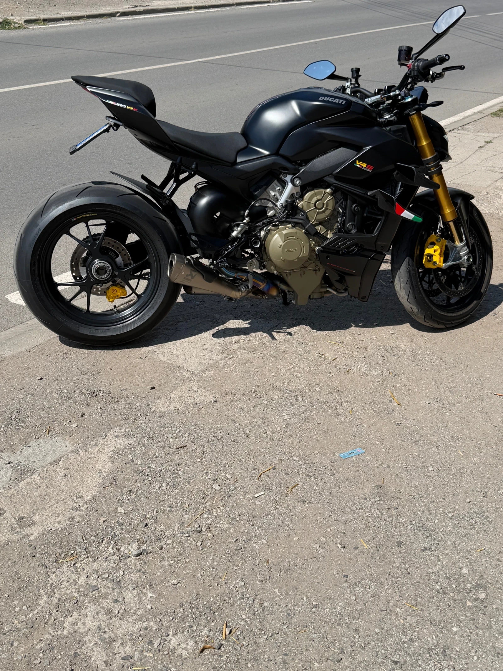 Ducati Streetfighter V4s