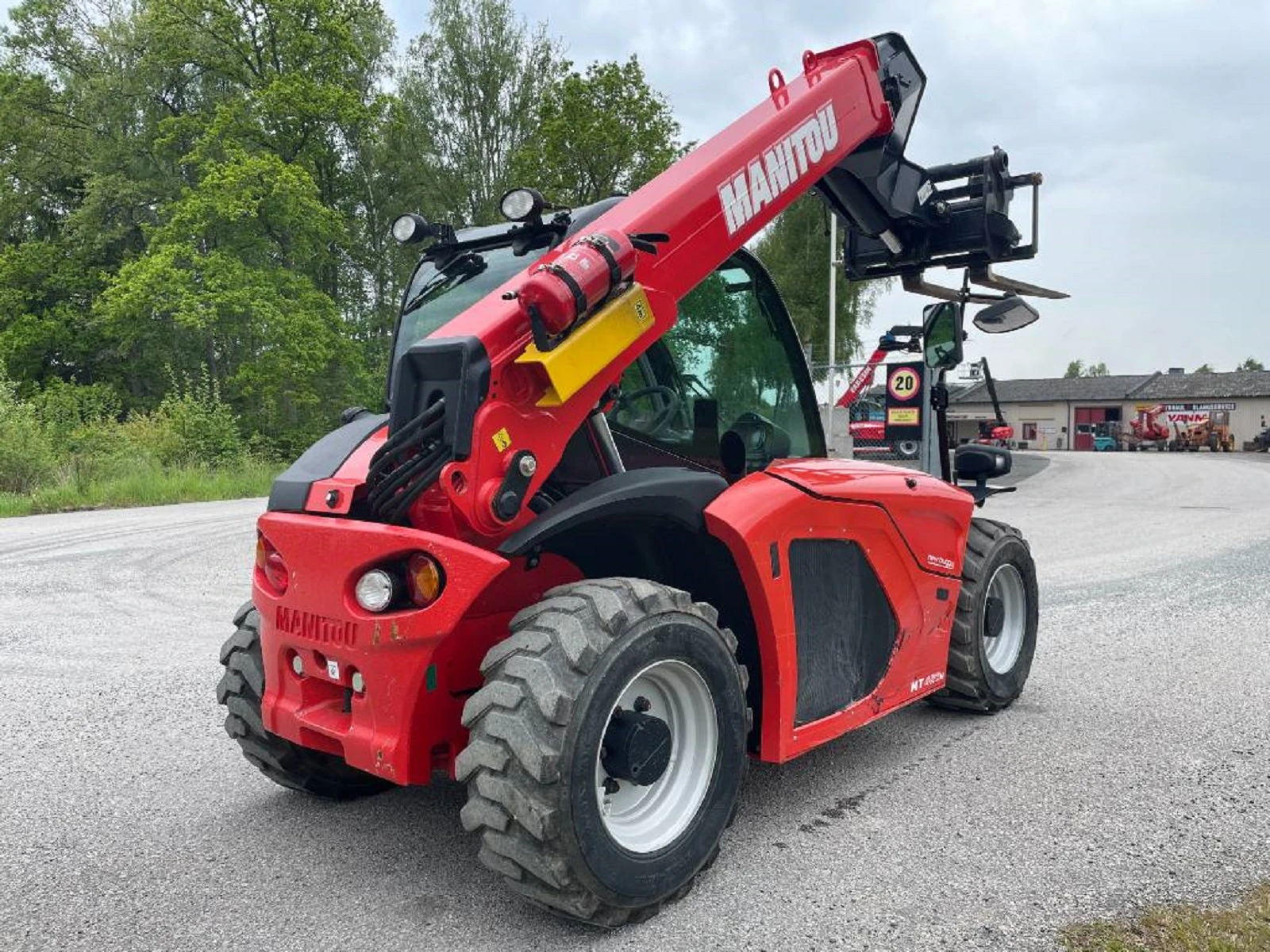 Телескопични товарачи Manitou MT 420 H, снимка 17 - Индустриална техника - 54949830