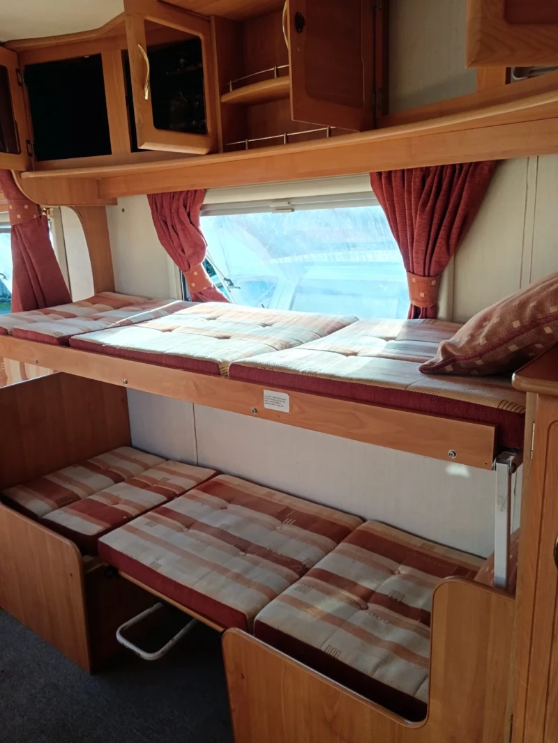 Каравана Fleetwood Colchester , снимка 12 - Каравани и кемпери - 52809250