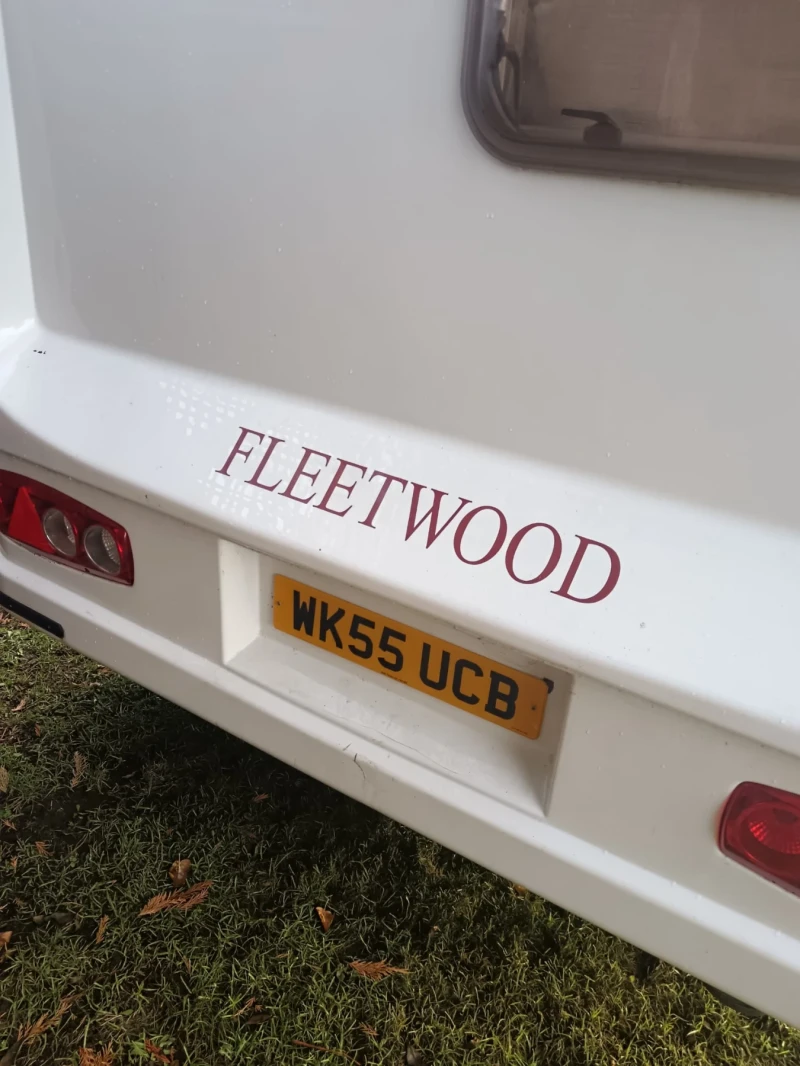 Каравана Fleetwood Colchester , снимка 13 - Каравани и кемпери - 52809250