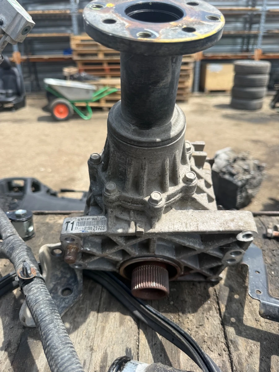 Разпределителна кутия раздатка за Hyundai IX35 47300-3B600-334