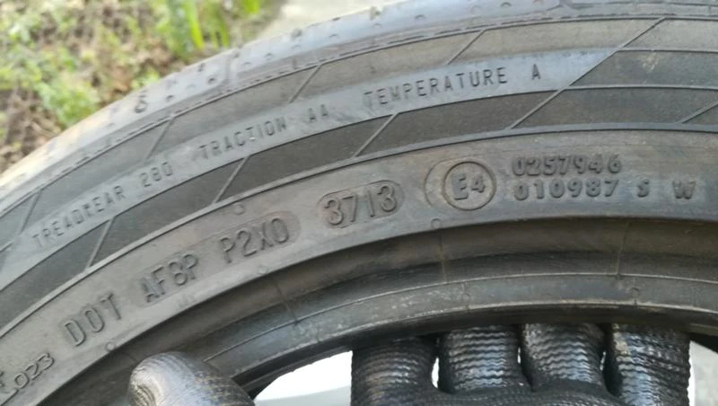 Гуми Летни 235/45R17, снимка 9 - Гуми и джанти - 26835651