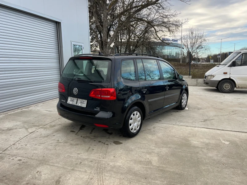 VW Touran 1.6 tdi, снимка 7 - Автомобили и джипове - 48642650