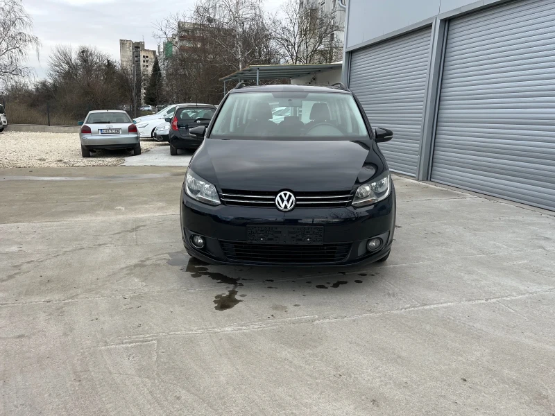 VW Touran 1.6 tdi, снимка 13 - Автомобили и джипове - 48642650