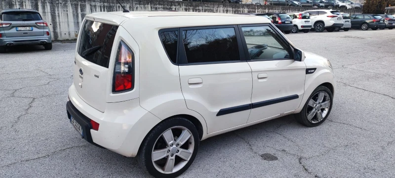 Kia Soul 1.6CRDI 128к.с., снимка 6 - Автомобили и джипове - 49183828