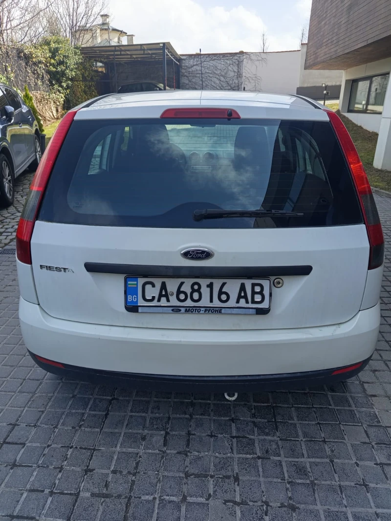 Ford Fiesta 1.3I, снимка 4 - Автомобили и джипове - 49562356