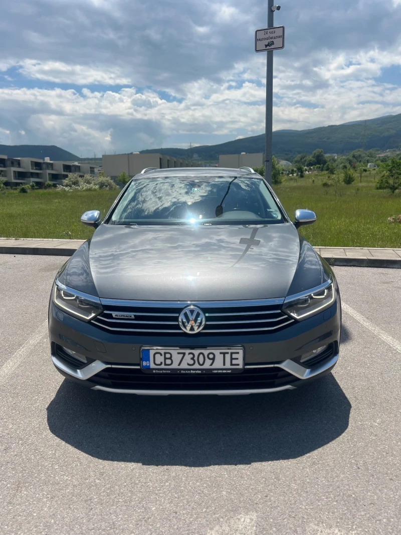 VW Passat Alltrack / 360 / ParkPilot / Massage /, снимка 2 - Автомобили и джипове - 50992823