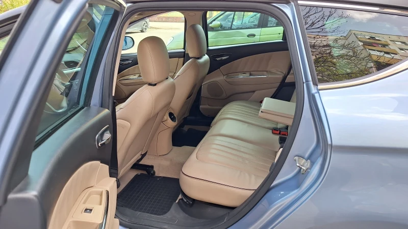 Lancia Delta 1.6 JTD Multijet , снимка 6 - Автомобили и джипове - 50568236