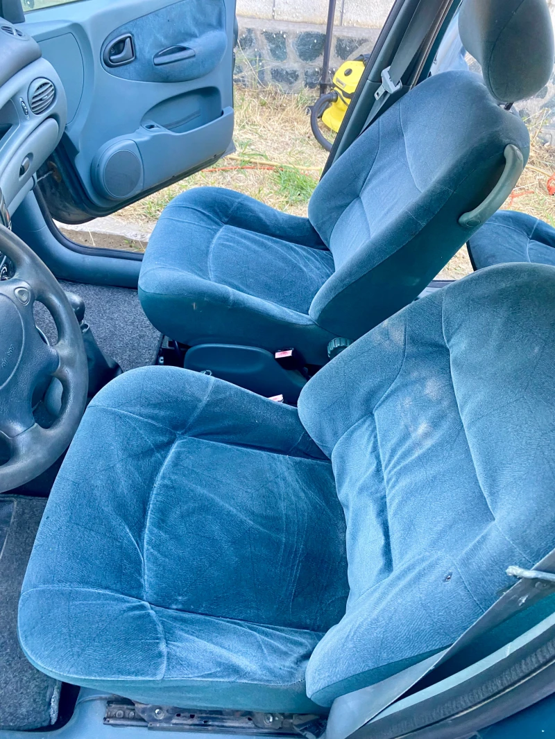 Renault Megane 1.6, снимка 5 - Автомобили и джипове - 52380246