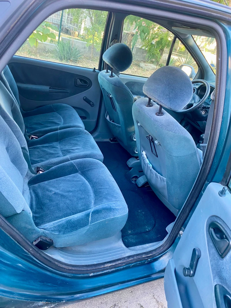 Renault Megane 1.6, снимка 6 - Автомобили и джипове - 52380246