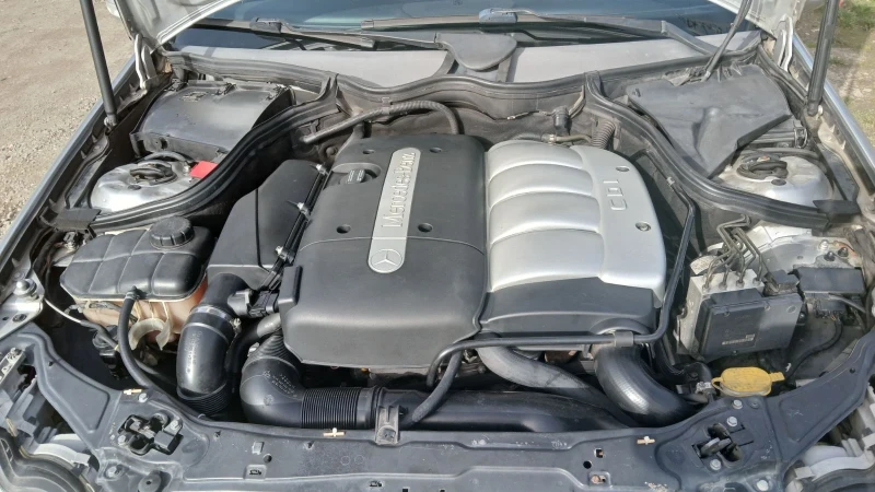 Mercedes-Benz C 220, снимка 10 - Автомобили и джипове - 52473552