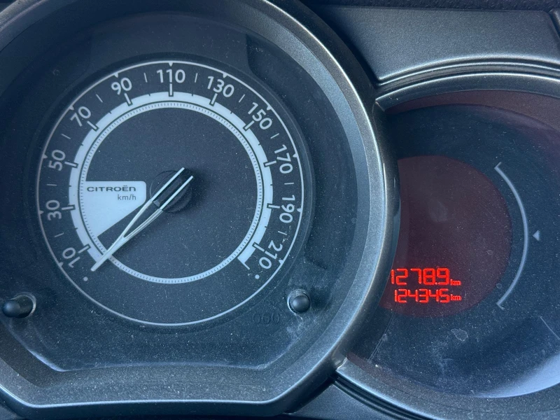 Citroen C3 1.2 TCE, снимка 9 - Автомобили и джипове - 53111015