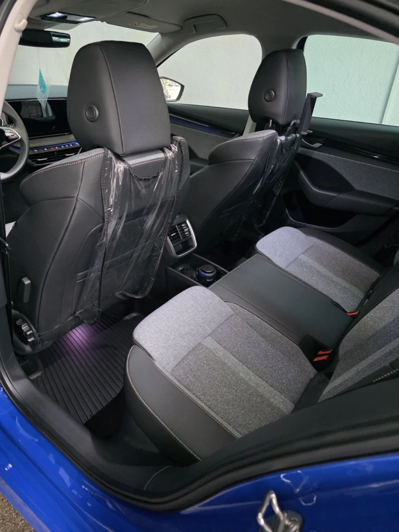 Skoda Octavia 2.0 TDI Style, снимка 11 - Автомобили и джипове - 53129924