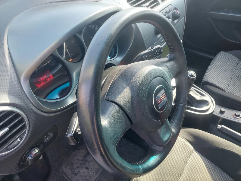 Seat Leon BSE 1.6 MPI, снимка 10 - Автомобили и джипове - 53537613