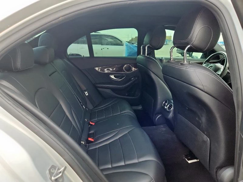 Mercedes-Benz C 300  - изображение 10