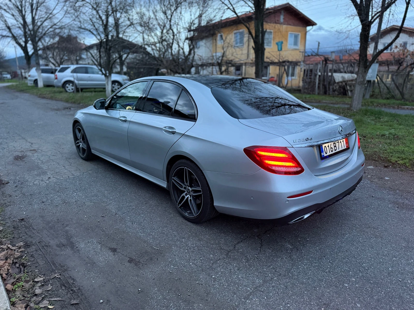 Mercedes-Benz E 220 AMG 360 MultiBeam Pano 9G  | Mobile.bg   6
