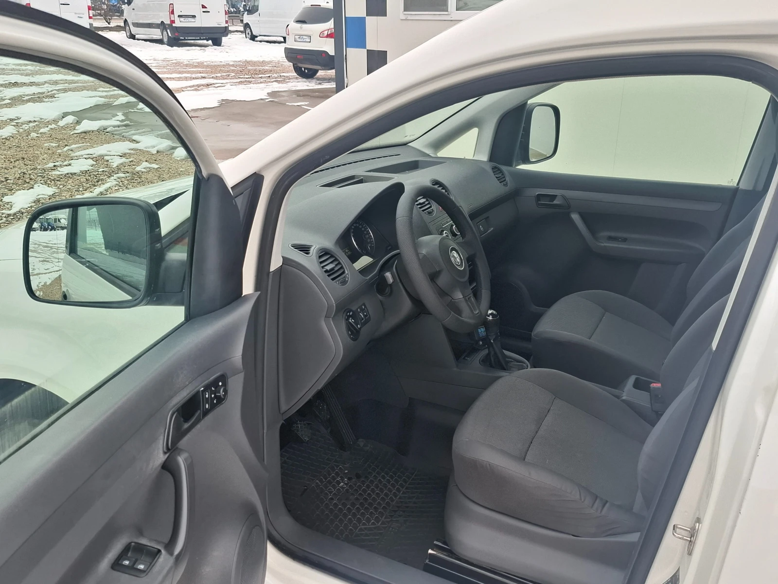 VW Caddy Euro5B/Maxi/Клима/220V - изображение 7