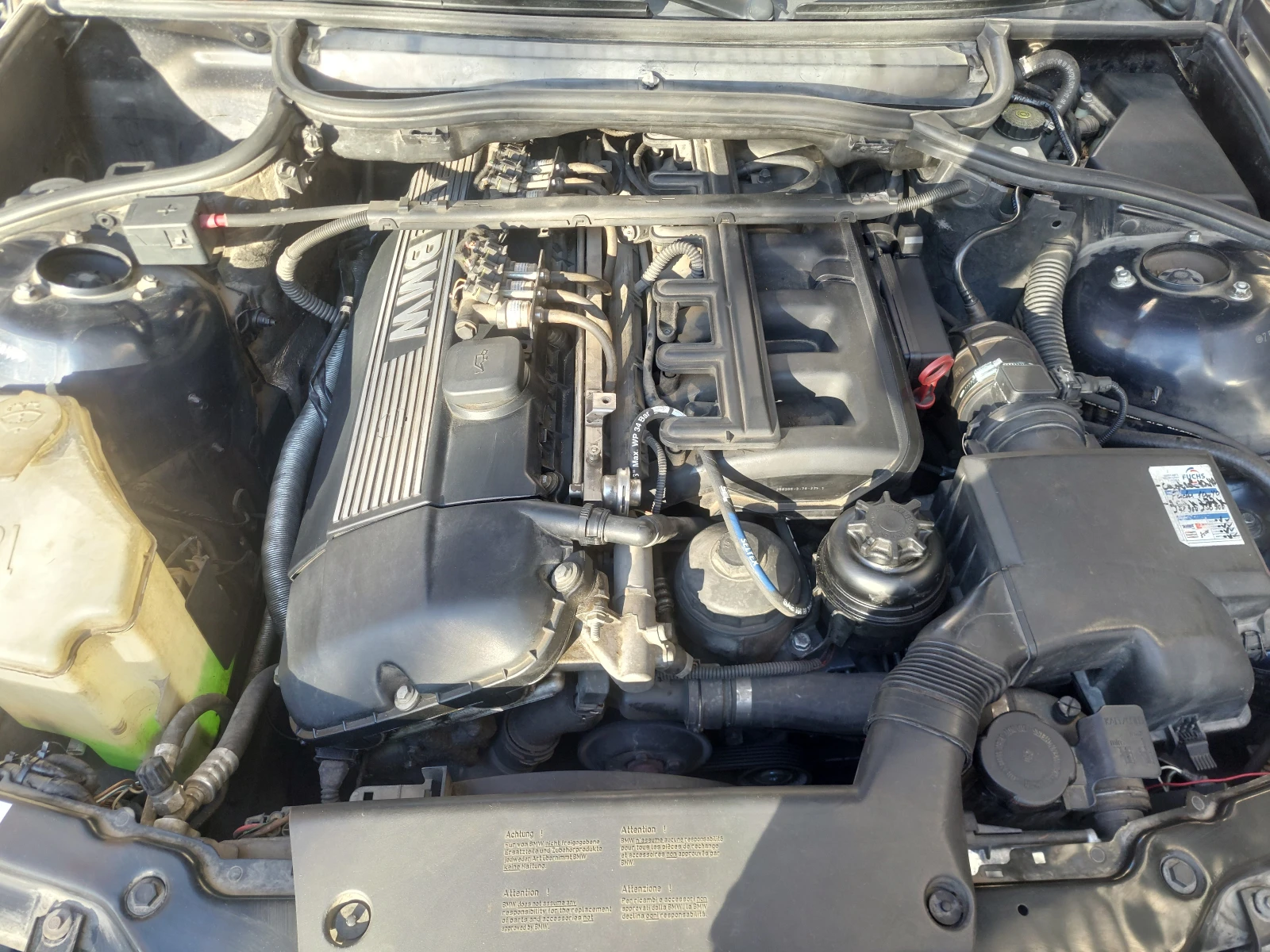 BMW 320 2.0ci LPG, снимка 10 - Автомобили и джипове - 54163859