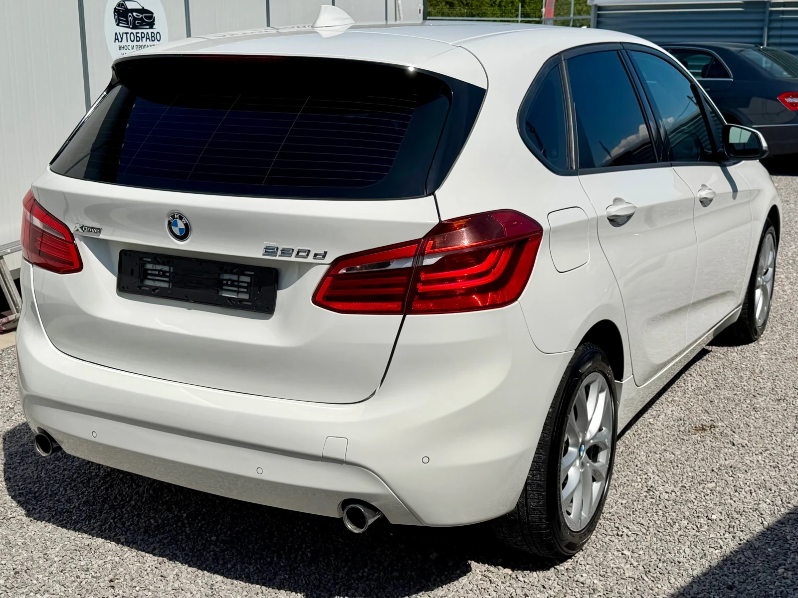 BMW 2 Active Tourer 220xDrive 190 к.с., снимка 5 - Автомобили и джипове - 54441822