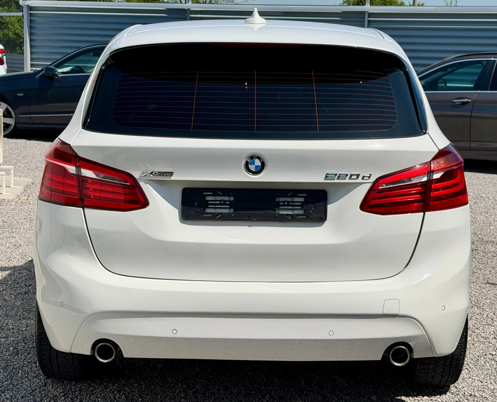 BMW 2 Active Tourer 220xDrive 190 к.с., снимка 6 - Автомобили и джипове - 54441822