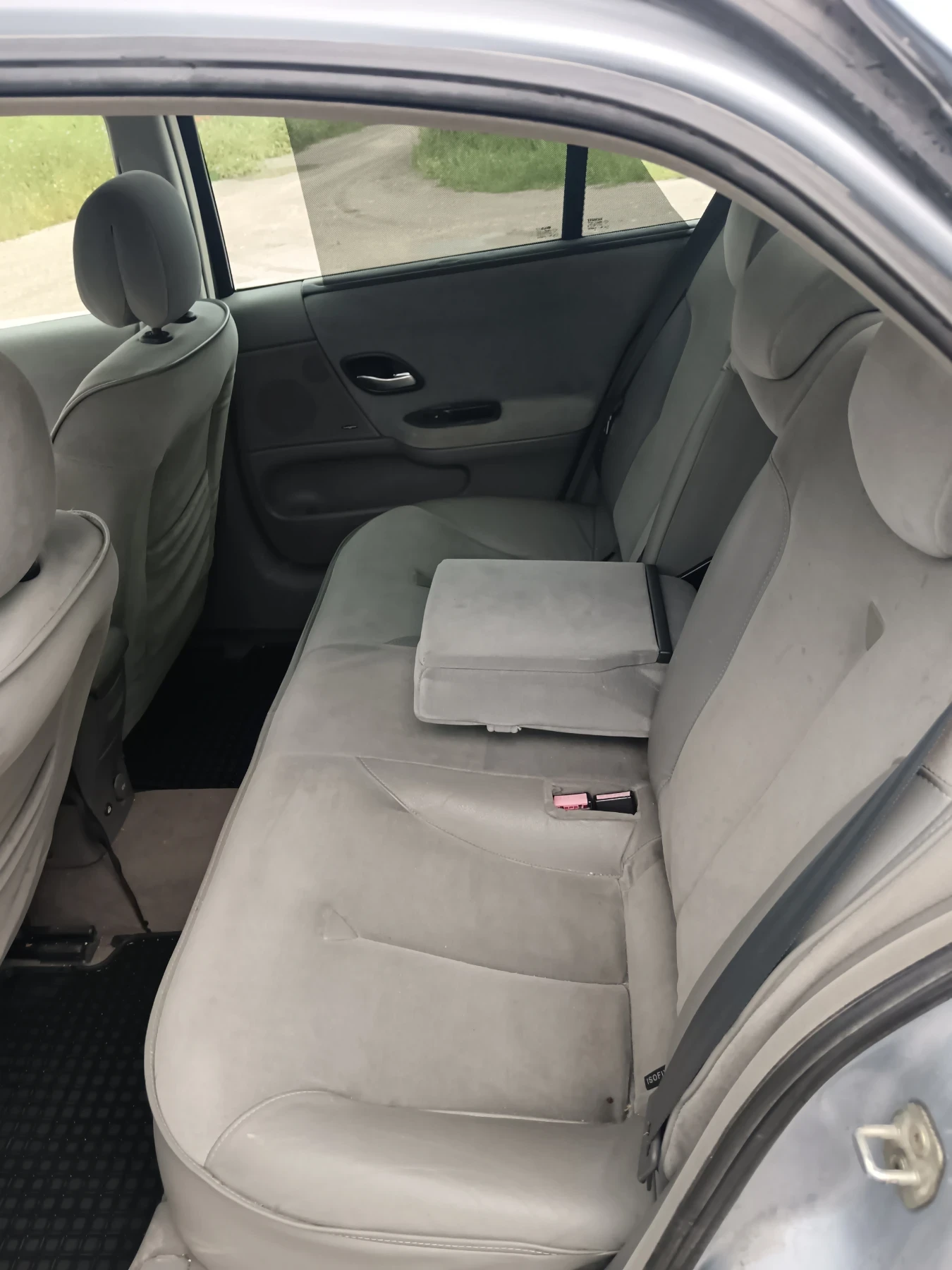 Renault Laguna 1.8i газ климатроник , снимка 12 - Автомобили и джипове - 54634631